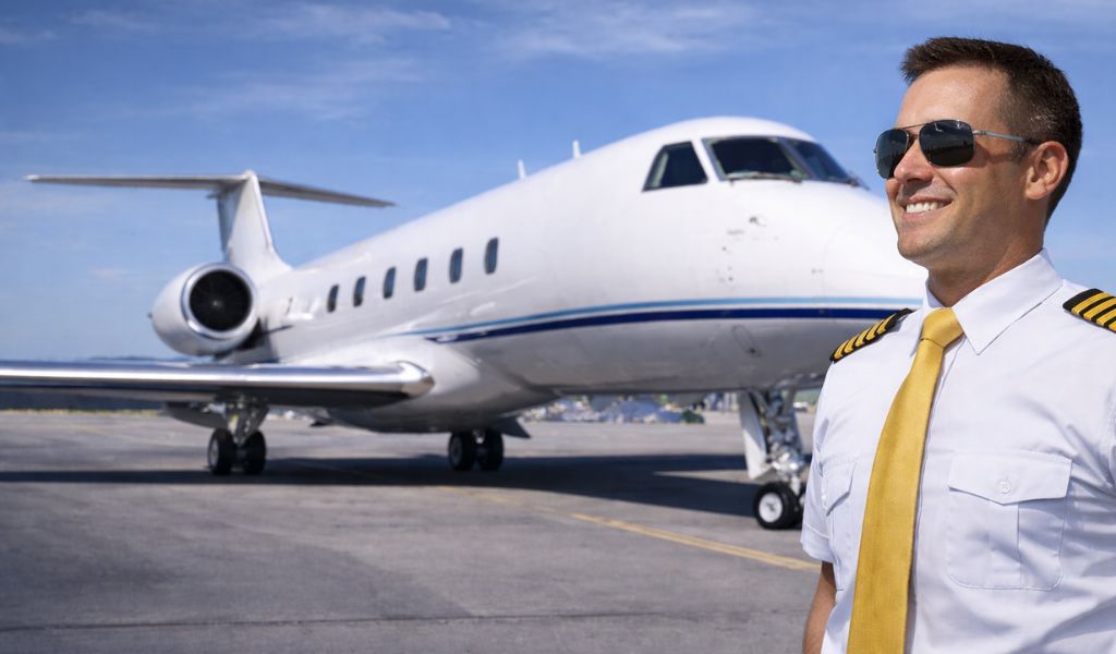 Gulfstream pilot roles