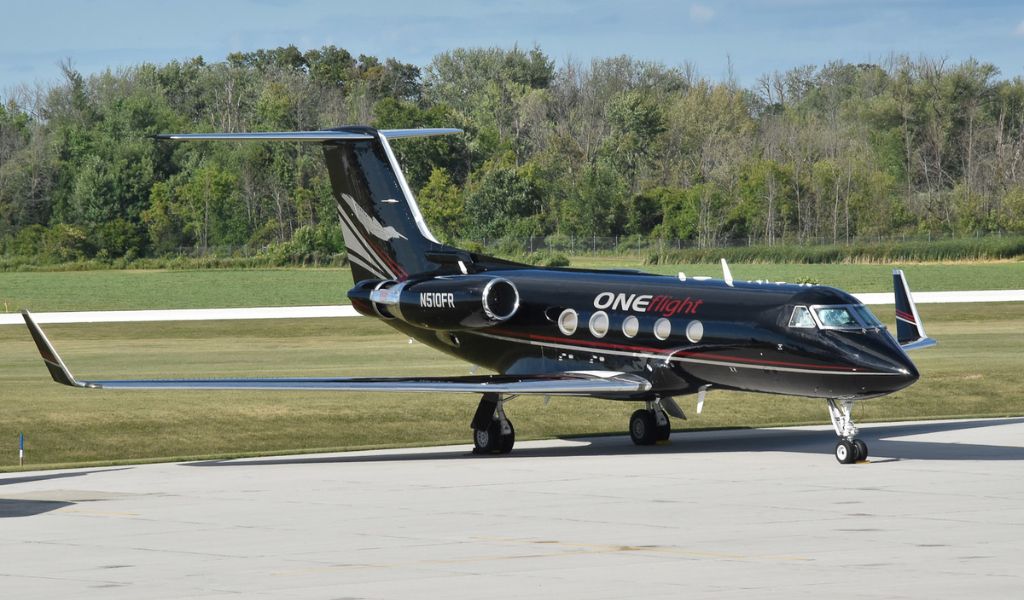 Global Gulfstream III (G-1159)