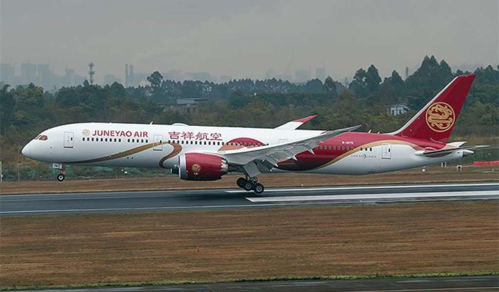 Juneyao Airlines Pilot aircraft