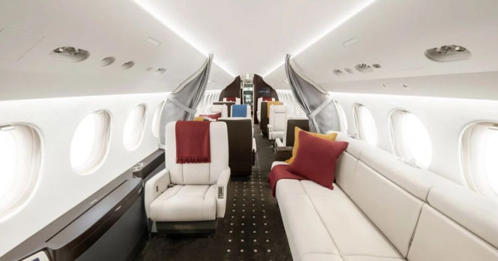 Falcon 7X aircraft