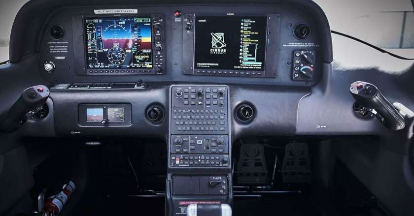 Cirrus SR20 cockpit